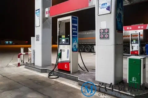 央视实锤！加油站这些作弊花招，让你每升油多花冤枉钱-1