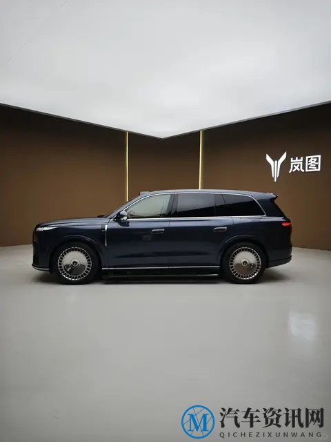 岚图泰山震撼登场！百万豪车配置下放是物超所值还是营销噱头？-2