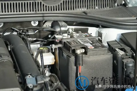 锂电都便宜成这样了，燃油车还守着铅酸电瓶？核心原因戳破了-1