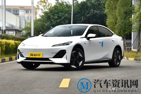 新车 | 售11.99万元_限量4000辆,深蓝经典·SL03正式上市-2