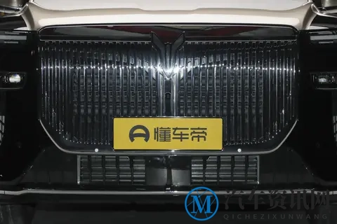 岚图泰山 2026 款 Ultra 版：中式豪华与全能实力的均衡呈现-3
