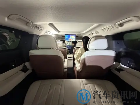 低价7座SUV！8.99万买三代豪越L，二排都有座椅按摩-1