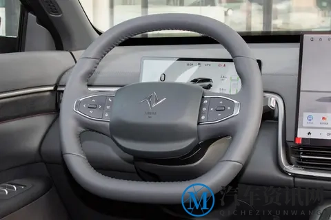续航1220km+馈电油耗4.76L!eπ008五座版能否成为家用神车?-2