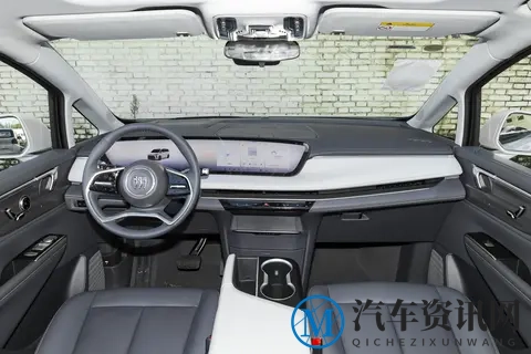 2026款别克GL8陆尊选购指南:三款配置如何精明选?-1