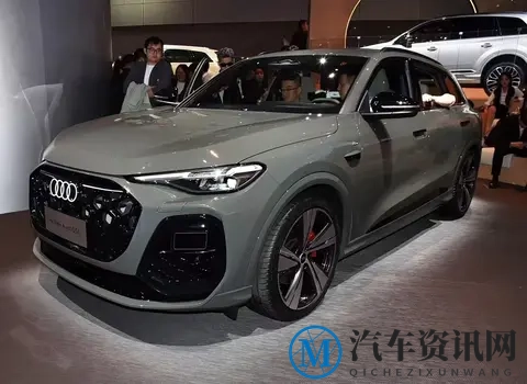 广州车展:一汽奥迪新Q5L官宣,配五代EA888引擎,内饰太夸张!-1
