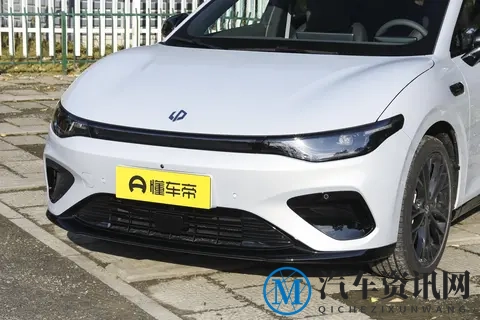 预算 10 万买纯电？先看零跑 Lafa5 再决定-3