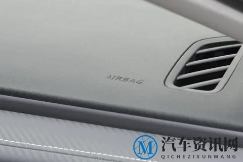 全新朗逸PRO焕新升级!售价8.88万起,配1.5T+7DCT动力-3