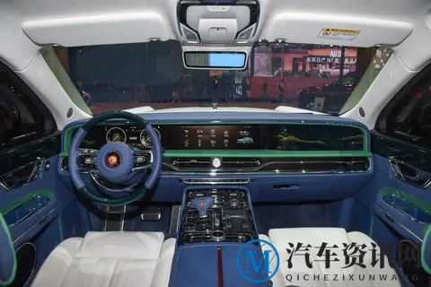 配V8动力 2026款红旗金葵花国礼标准定制版上市 售价718万元-3