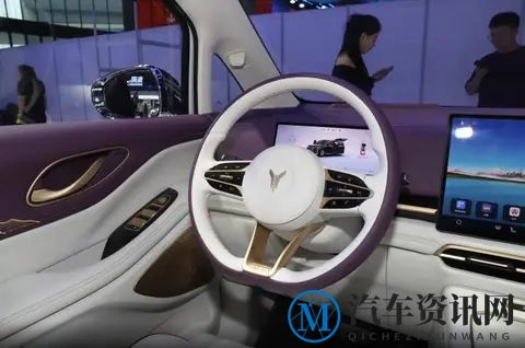 售70.99万，四座布局MPV，搭乾崑ADS 4辅助驾驶，适合哪些人-2