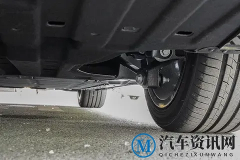 零跑B01：10万级纯电家轿，终身免费质保，还送购置税补贴！-2