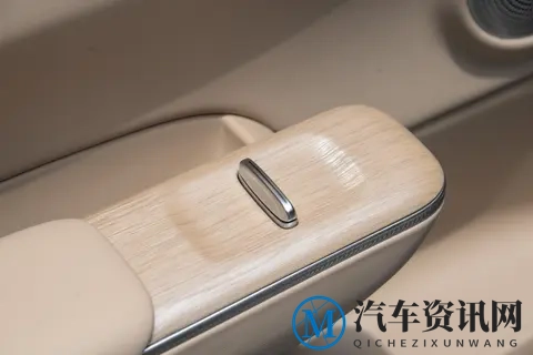告别里程焦虑！这台SUV纯电能跑265km，综合1615km，家用挺合适-2