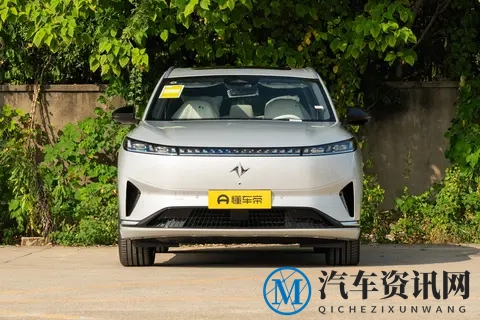 续航1220km+馈电油耗4.76L!eπ008五座版能否成为家用神车?-3