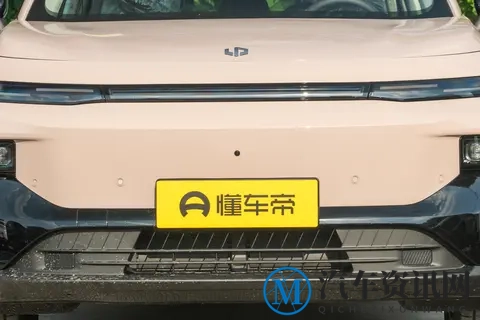 10 万内拿下 “全球车”？零跑 B10：欧盟标准背书，促销价太香了-2