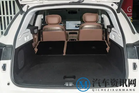 零跑C11增程版销量火爆的秘密：15万级至适合冬季的混动SUV！-2