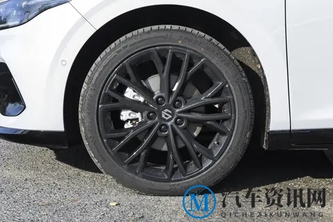 零跑放大招!10万级潮流座驾将登场,续航605km+8295芯片,太香了-1