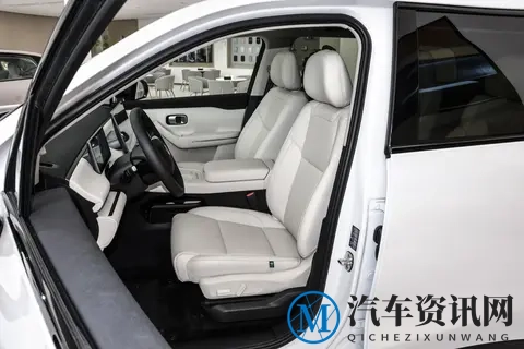家庭出行新选择:15万级六座SUV零跑C16,冰箱彩电大沙发全都有!-3