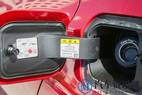 2.0T爆261马力,轴距2945mm,这B级车适合家用-3