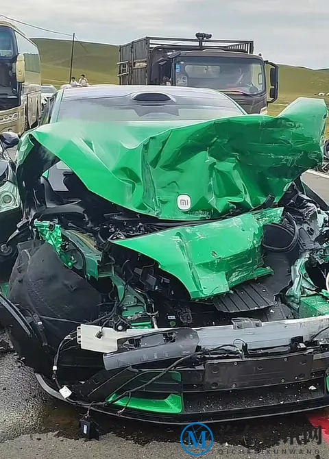 小米M7被造谣“8死车祸”，真相曝光，我反倒觉得最危险的不是车-2