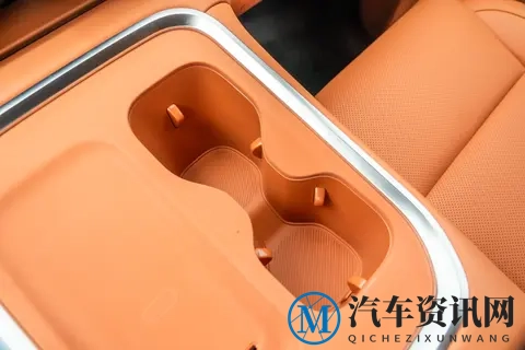 二胎家庭的靠谱出行伙伴，六座SUV的选车标准就是它了！-2