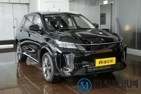 赛力斯智造再出手,预售13.98万元的它,配置与空间都超预期-1