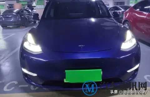 争议拉满！特斯拉这款SUV：续航抗打被夸爆，空间拉垮遭群嘲-3