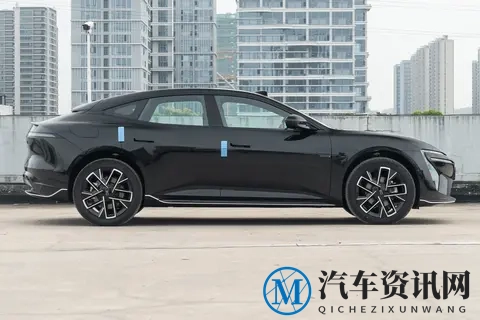 阿维塔 06 11 月权益：纯电 _ 增程可选， 电动门 电动门终身三电质保-3