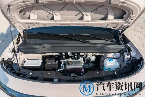 9万级纯电车，零跑B10试驾感受：面向国际市场，品质有保障？-1