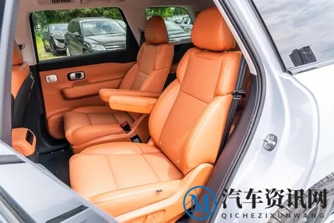 零跑C16到底能不能买？真实体验后，我放心得很彻底-2