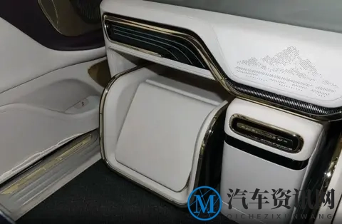 售70.99万，四座布局MPV，搭乾崑ADS 4辅助驾驶，适合哪些人-3