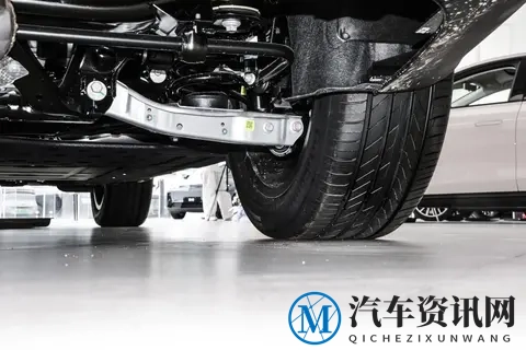 20万内六座SUV零跑C16销量火爆，凭啥这么受欢迎？赋能安全出行！-2