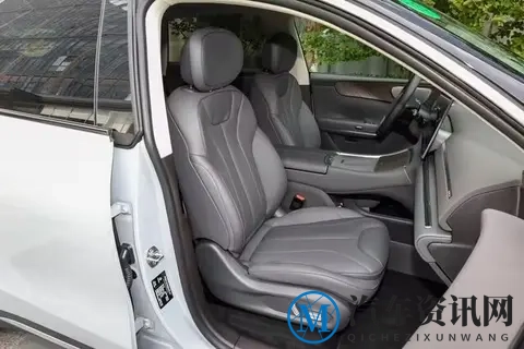 开了1个月零跑C11，才明白15万级SUV，它才是综合优选-3