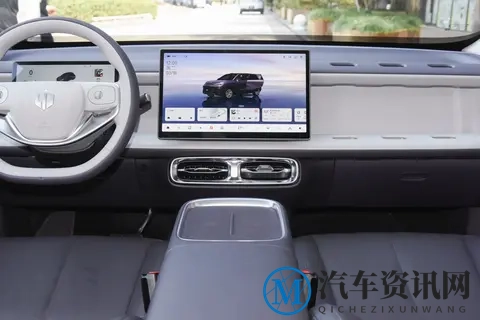 10万级可选纯电?欧盟认证的全球车,9.08万起零跑B10真的香?-3