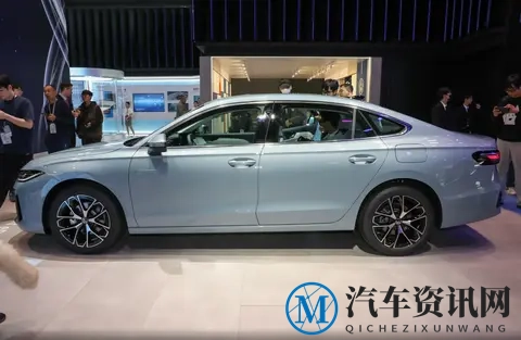 大众全新插混平台！搭载1.5T EVO II引擎，帕萨特ePro纯电续航破百-2