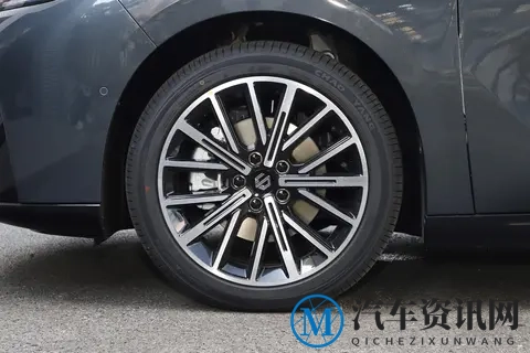 预算10万买纯电轿车，零跑B01，终身质保+购置税补贴，香-3