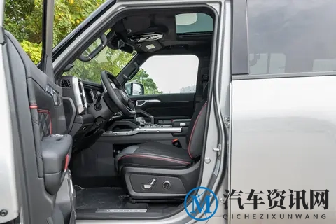 捷途旅行者C-DM 2026款 1.5TD DHT 129km 探索:高性价比混动SUV的实用-1