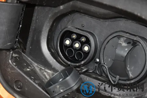 体验丰田bZ5,续航稳定、配置丰富,适合家用纯电车-3