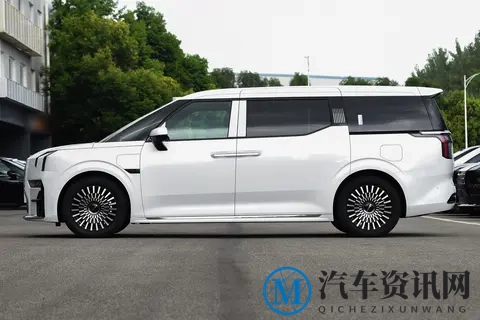 给家人最好的礼物，就是一起安心出游-极氪009限时权益-2