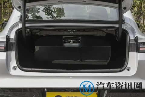 10万预算买家用纯电车，零跑B01续航真不虚标？终身质保有多香？-2
