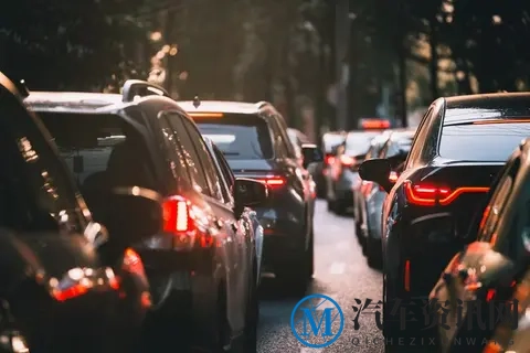 开车10年才知道，天天开车和偶尔开一下，差别竟然这么大！-1