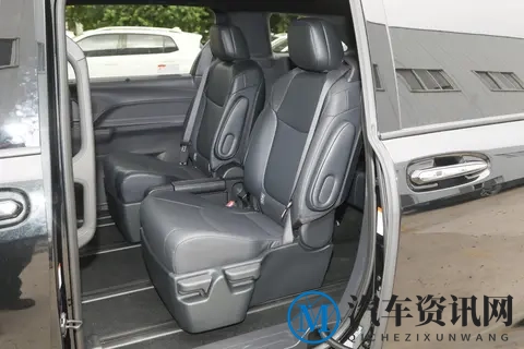 2024 款丰田格瑞维亚 家庭 MPV 实用性深度剖析-3