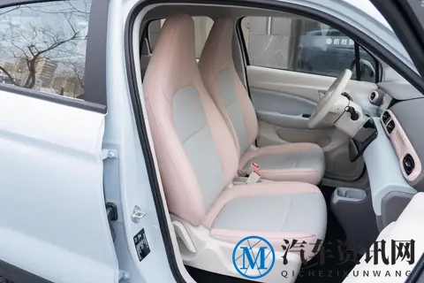 刚工作买代步车,预算有限怎么选?亲测零跑T03,这波操作很实用-3