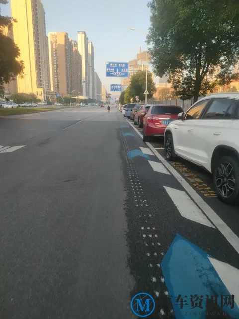 一定不要分心驾驶,一定要敬畏盲区-1