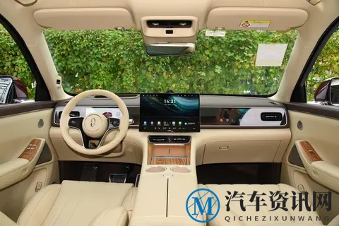 智驾真的能相信吗，问界M7撞飞老人，网友却觉得是车主的责任？-2