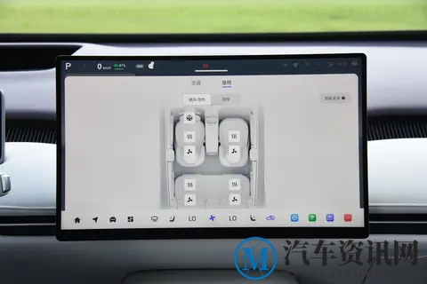 【2025广州车展】盘点小米展台都有哪些车?-1