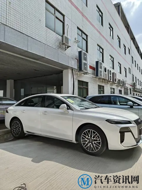 荣威M7 160公里纯电续航解决我的通勤焦虑-2