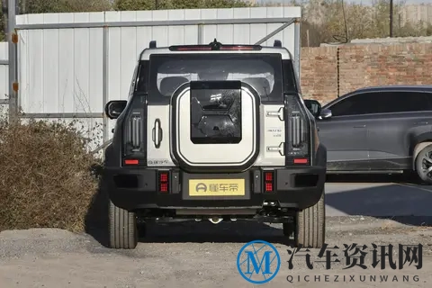捷途旅行者CDM：方盒子SUV，好用比好看更重要-3