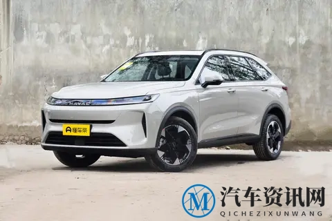 长城又一“爆款”？限时10.39万元起，油耗7.4L，2.0T发动机，香-2