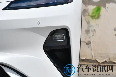 深蓝L07:华为加持,科技座舱,告别里程焦虑,香极了-1