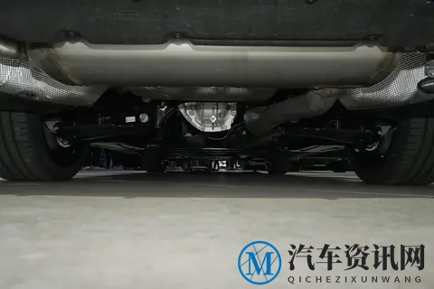 宝马3系长轴版终端起售价跌破23万元，能“抄底”吗？-3