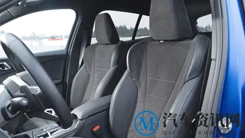 三缸+轻混能跑出什么水平？测试BMW 120，依旧运动范儿-2